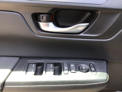 Used 2024 Honda CR-V LX image 22