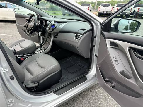 Used 2013 Hyundai Elantra Limited FWD image 10