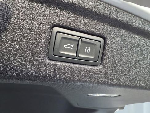 Used 2025 Audi A5 2.0T Premium Plus w/ Convenience Plus Package image 8