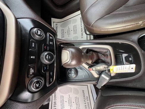 Used 2014 Jeep Cherokee Trailhawk w/ Leather Interior Group AWD/4WD image 18