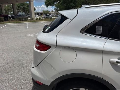 Used 2019 Lincoln MKC Reserve FWD image 25