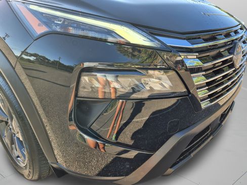 Certified 2026 Nissan Rogue SV FWD image 35