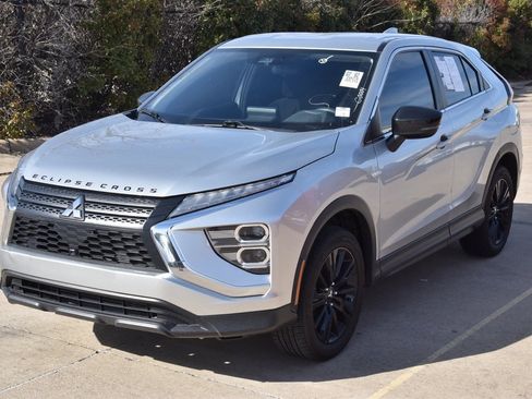 Used 2023 Mitsubishi Eclipse Cross LE image 2