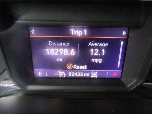 Used 2023 GMC Sierra 3500 SLT w/ SLT Premium Package image 13