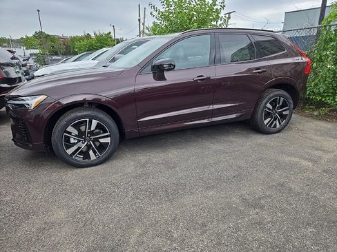 New 2026 Volvo XC60 B5 Core w/ Climate Package image 3