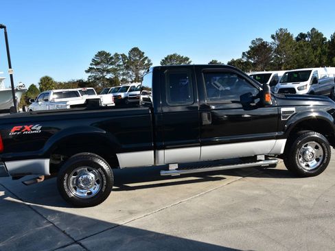 Used 2008 Ford F250 FX4 image 9