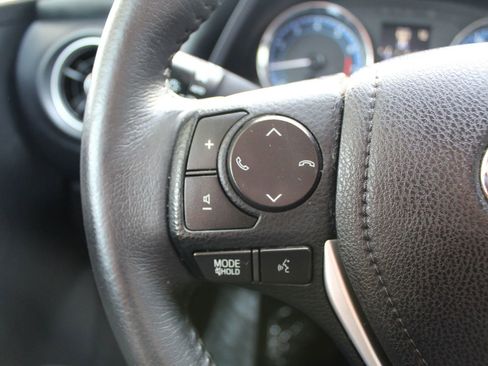 Used 2018 Toyota Corolla XLE w/ Carpet Mat Package (TMS) image 16