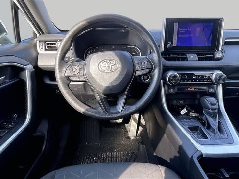 Used 2024 Toyota RAV4 XLE FWD image 5