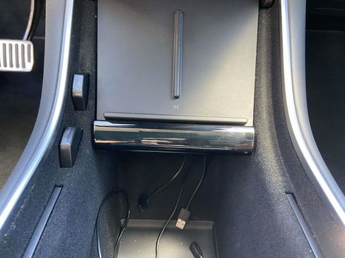 Used 2020 Tesla Model 3 Long Range image 24