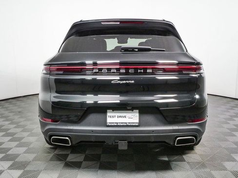 Used 2026 Porsche Cayenne AWD/4WD image 35