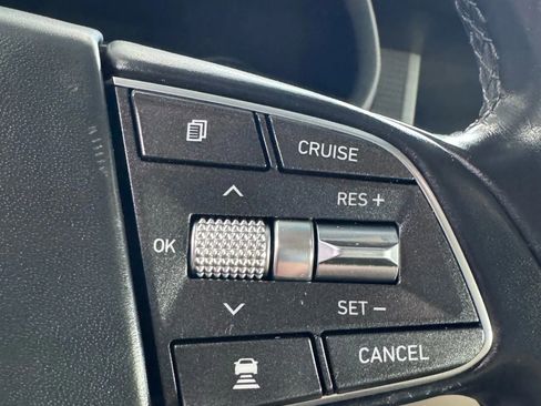 Used 2017 Genesis G90 3.3T Premium image 25