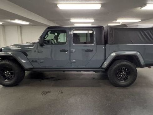 Used 2024 Jeep Gladiator Sport AWD/4WD image 5