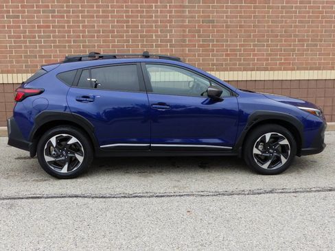 Used 2024 Subaru Crosstrek 2.5i Limited AWD/4WD image 11