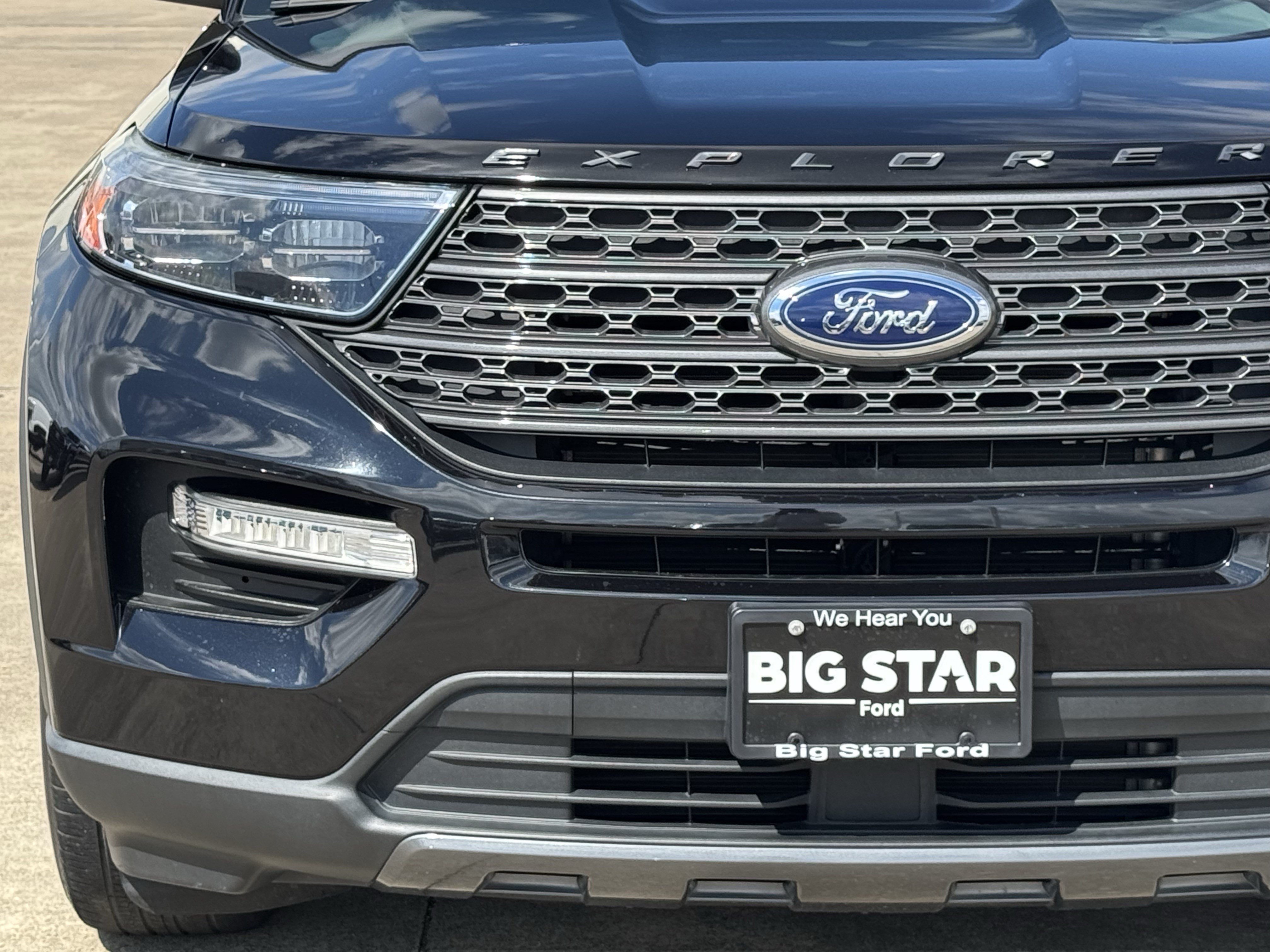 Used 2023 Ford Explorer XLT w/ Equipment Group 202A RWD image 10