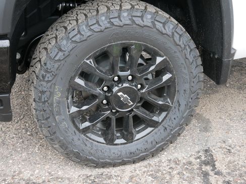 New 2026 Chevrolet Silverado 2500 LTZ w/ LTZ Plus Package AWD/4WD image 9