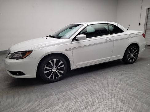 Used 2014 Chrysler 200 S FWD image 2