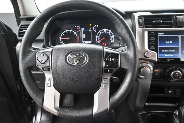 Used 2021 Toyota 4Runner SR5 AWD/4WD image 7