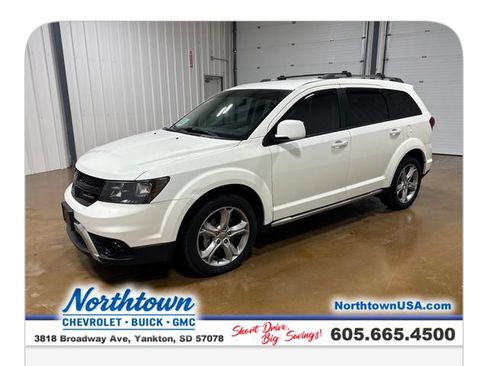 Used 2017 Dodge Journey Crossroad FWD image 1