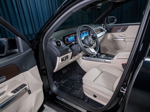 New 2026 Mercedes-Benz GLB 250 image 10