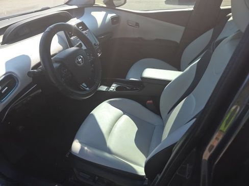 Used 2019 Toyota Prius XLE w/ Advanced Technology Package FWD image 14