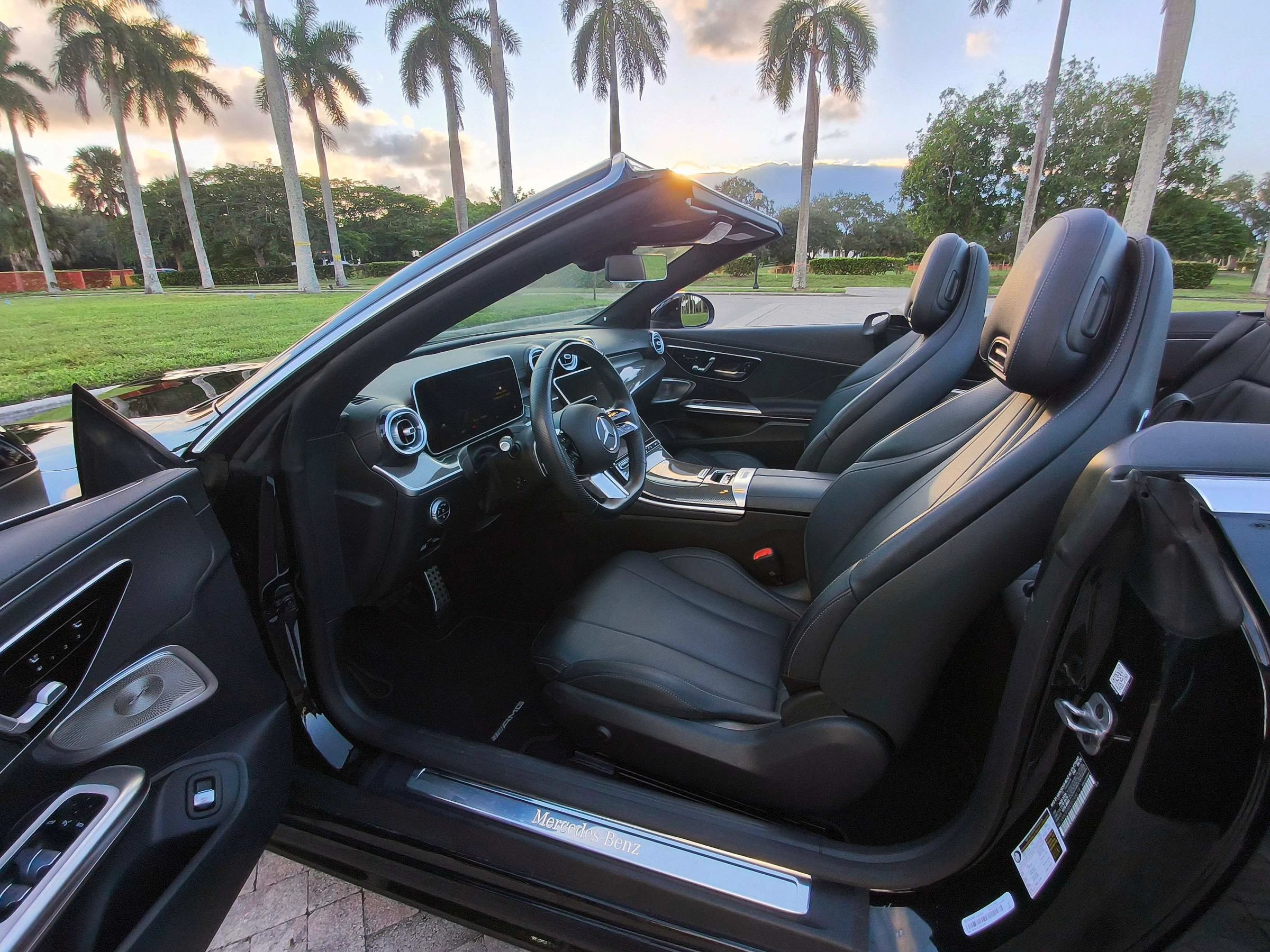 Used 2025 Mercedes-Benz CLE 300 4MATIC Cabriolet image 4
