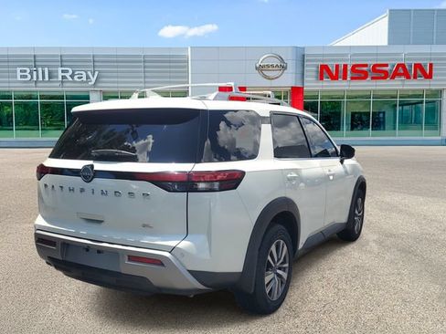 Certified 2023 Nissan Pathfinder SL FWD image 4