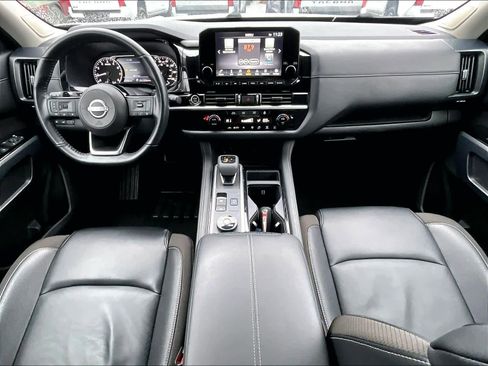 Used 2024 Nissan Pathfinder SL w/ SL Premium Package image 22