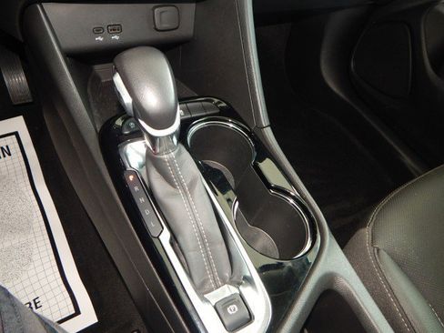 Used 2024 Buick Encore GX Sport Touring image 22