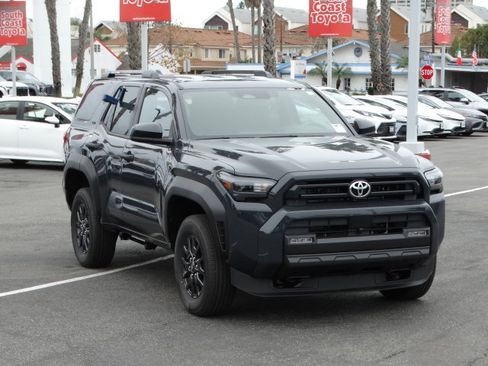 New 2026 Toyota 4Runner SR5 image 2