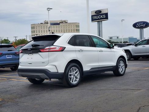 Used 2024 Ford Edge SEL w/ Convenience Package AWD/4WD image 4