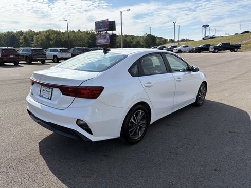 Used 2023 Kia Forte LXS image 5