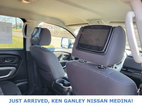 Used 2021 Nissan Titan SV w/ SV Convenience Package image 20