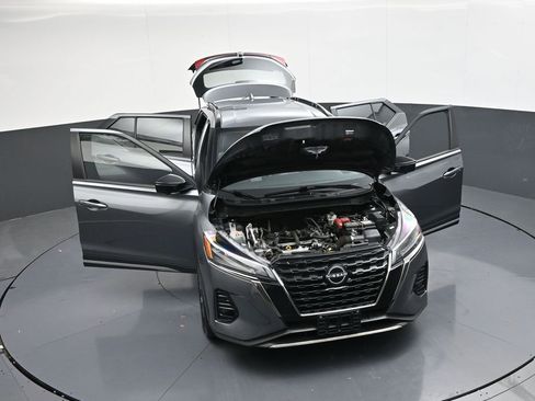 Used 2023 Nissan Kicks SR w/ SR Premium Package image 39