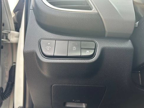 Used 2026 Kia Seltos LX FWD image 26
