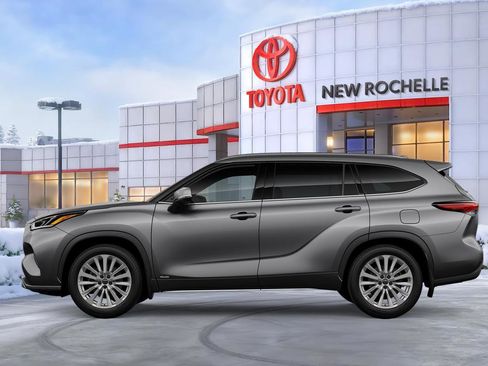 New 2025 Toyota Highlander XLE image 4