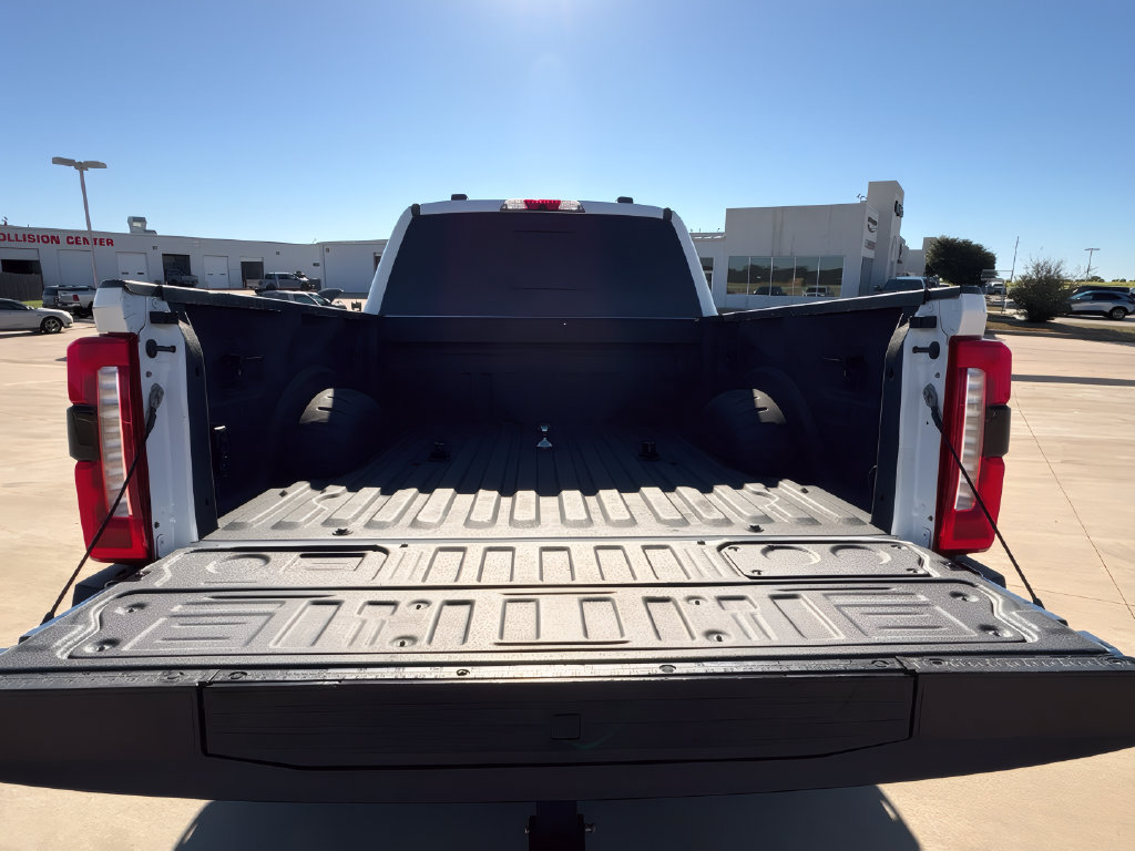 Used 2023 Ford F250 Lariat w/ Lariat Ultimate Package AWD/4WD image 14