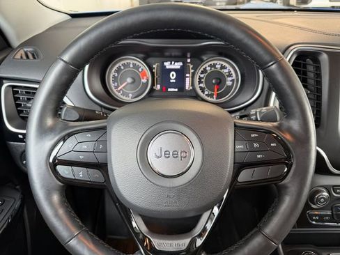 Used 2021 Jeep Cherokee Latitude Plus AWD/4WD image 22