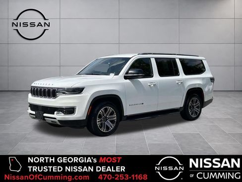 Used 2023 Jeep Wagoneer L Series II AWD/4WD image 1