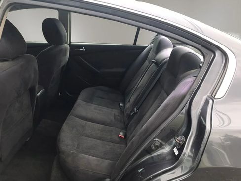 Used 2010 Nissan Altima 2.5 S FWD image 3