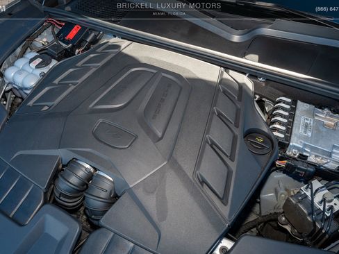 Used 2024 Porsche Cayenne S image 44