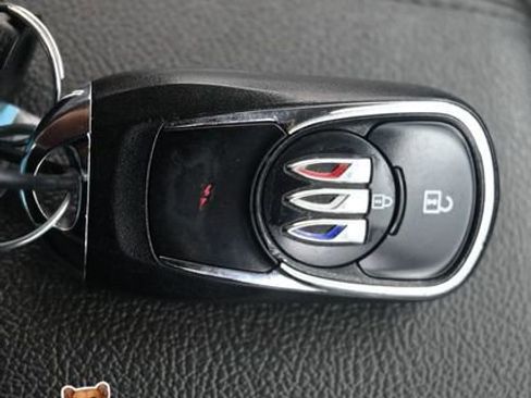 Used 2024 Buick Encore GX Sport Touring image 20