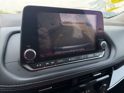 Certified 2022 Nissan Rogue SV image 20