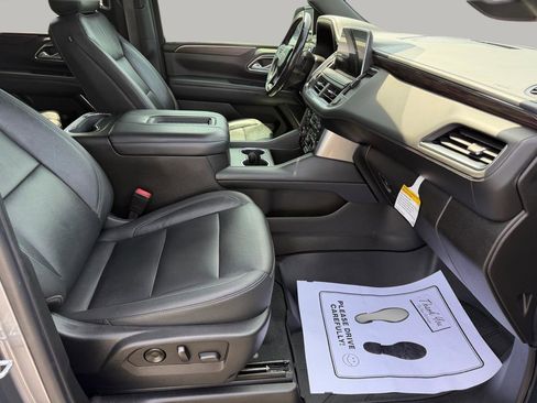 Used 2021 Chevrolet Suburban LT RWD image 33