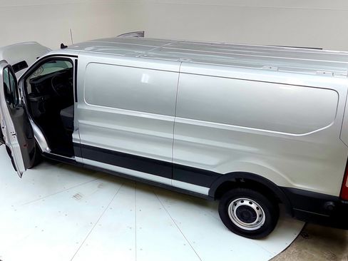 Used 2020 Ford Transit 150 Low Roof RWD image 19