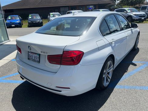 Used 2018 BMW 330i Sedan w/ Convenience Package RWD image 5