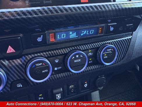 Used 2019 Toyota Tacoma TRD Sport AWD/4WD image 17
