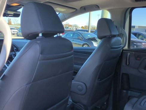 Used 2019 Honda Odyssey EX-L image 18