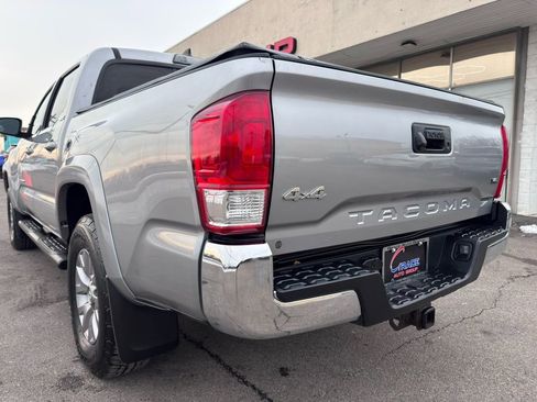 Used 2017 Toyota Tacoma SR5 w/ Tow Package image 45