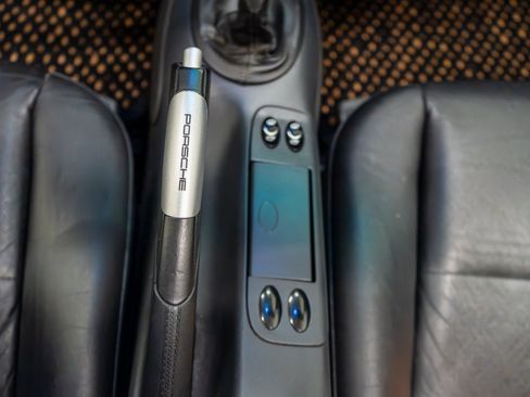 Used 1998 Porsche Boxster RWD image 32