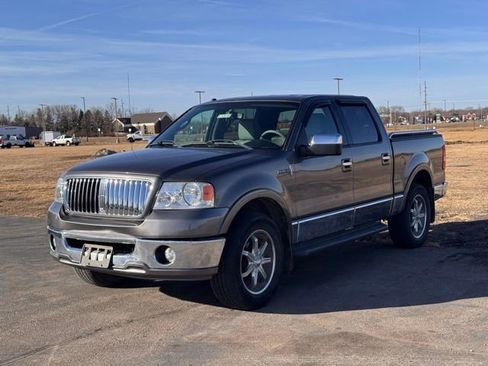 Used 2006 Lincoln Mark LT 4x4 image 12